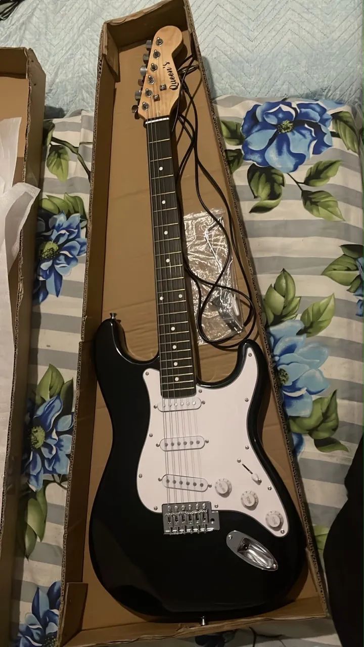 VENDA DE GUITARRA NOVA