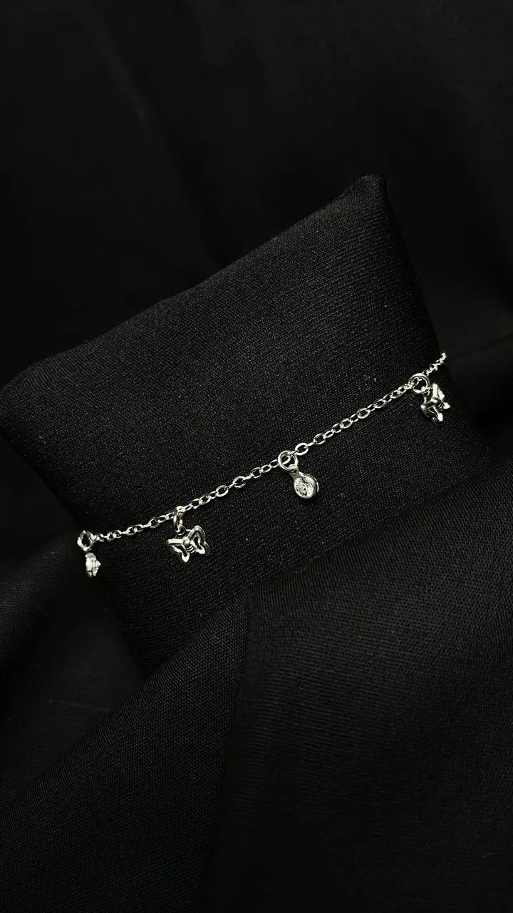 Pulseira de prata borboletas e pontos de luz - Foto 2