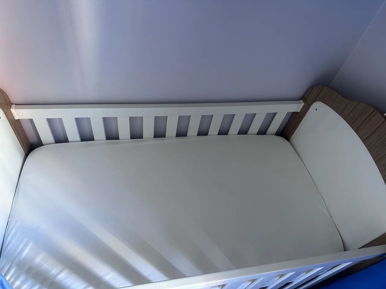Berço no capitonê, com rodinhas e 100% MDF - Foto 5