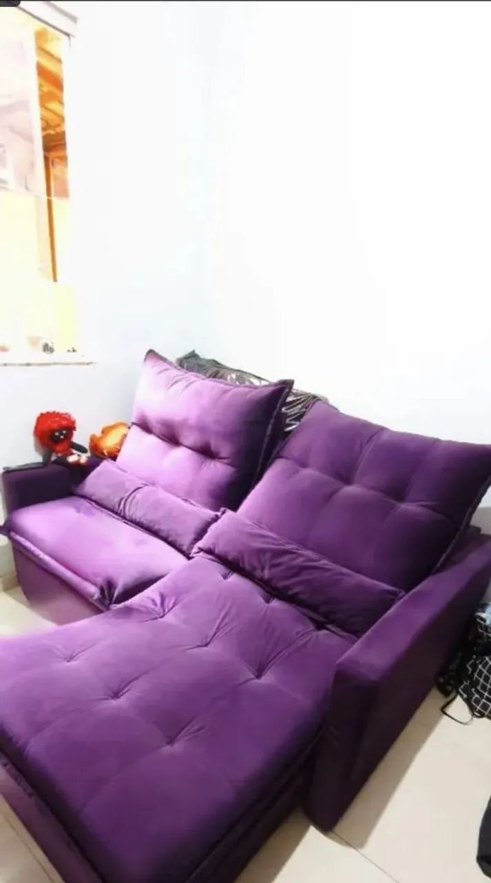 Sofá Retrátil e Reclinável em Veludo Roxo - 4 Níveis + 2 Almofadas (1,80m) - Foto 2