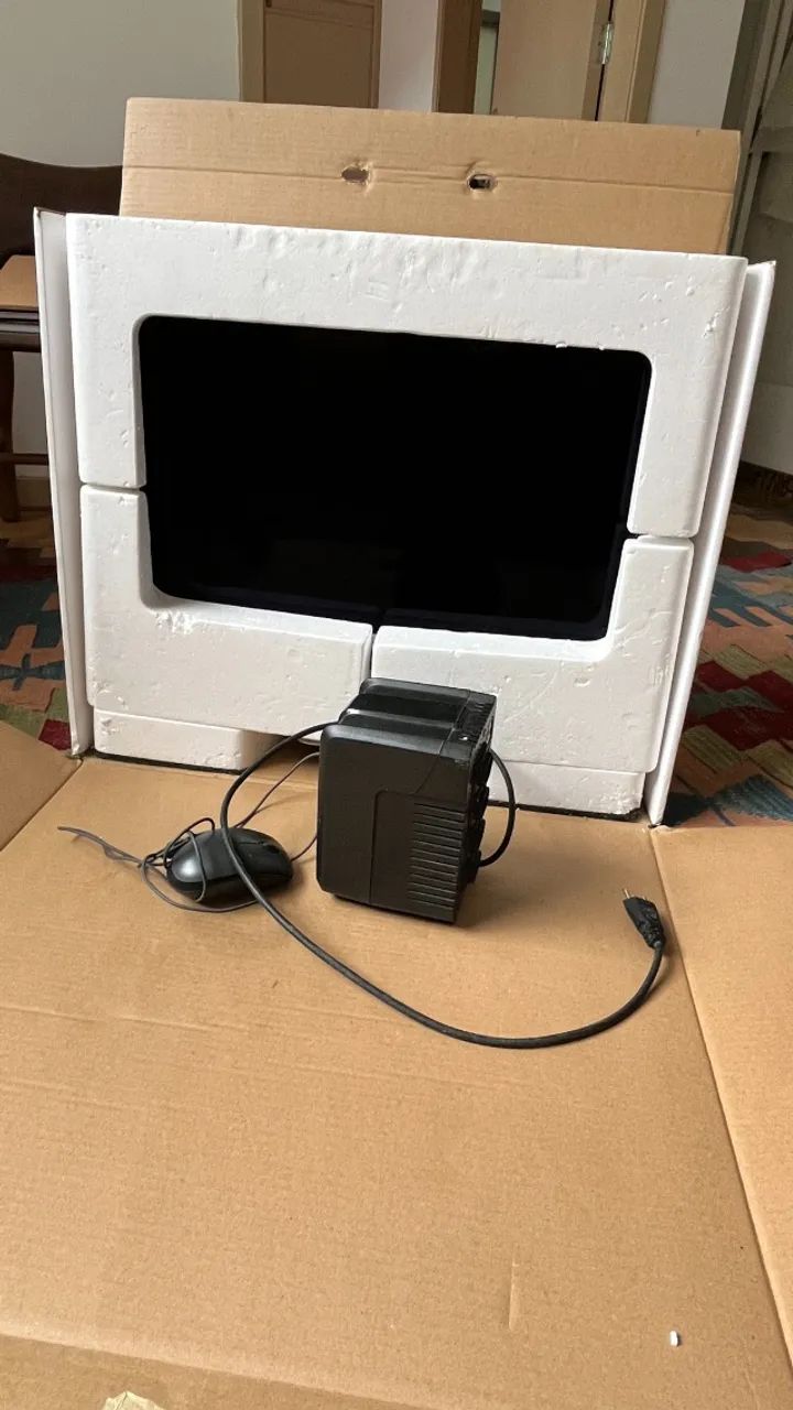 e*n様 【ジャンク品】iMac Retina 4k 21.5インチ 2019 iMac 21.5 polegadas Retina 4K (2019) - Monitores - Centro