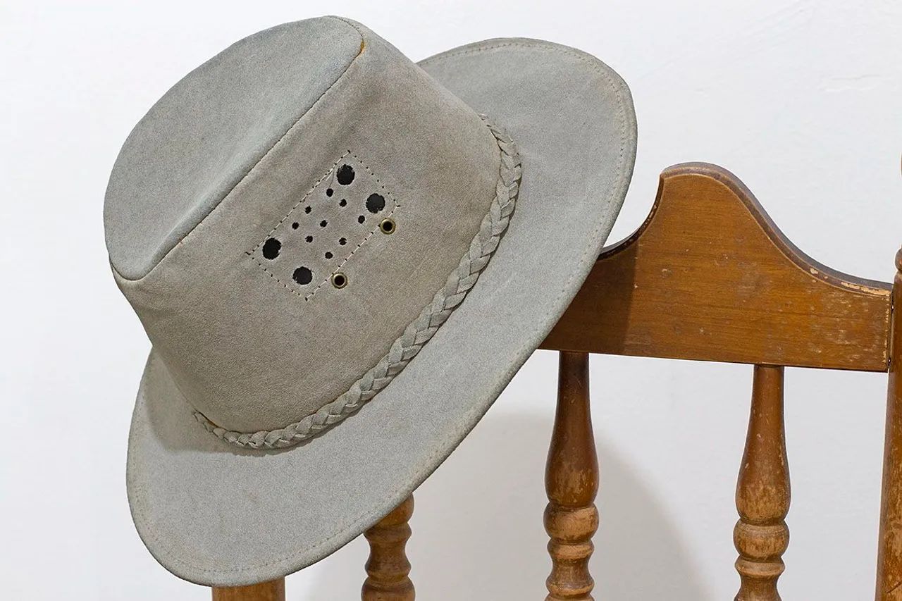Chapéu country / cowboy couro bege