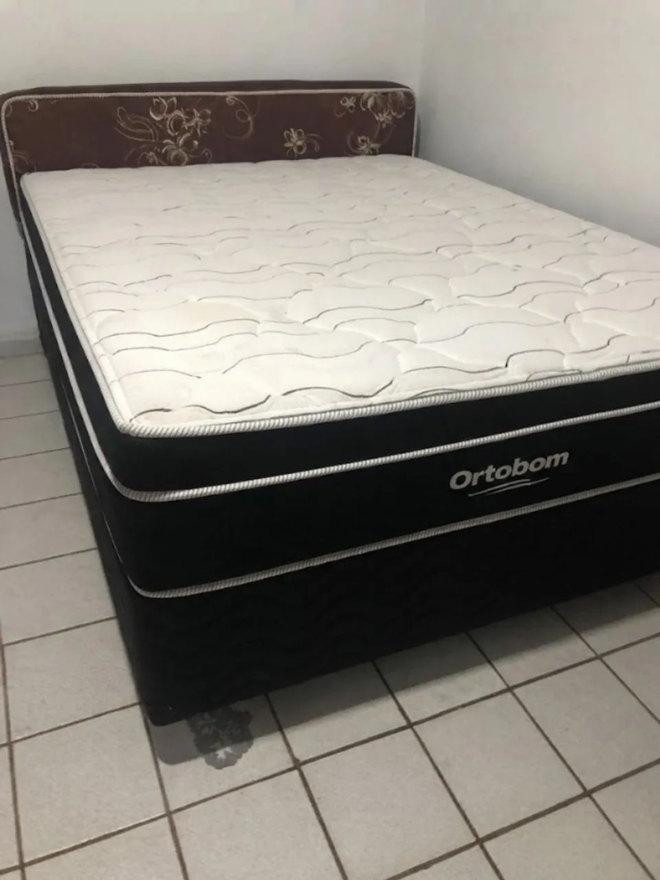 Conjunto Cama Box + Colchão Ortobom Elegant Superpocket (Queen) - Novinho!