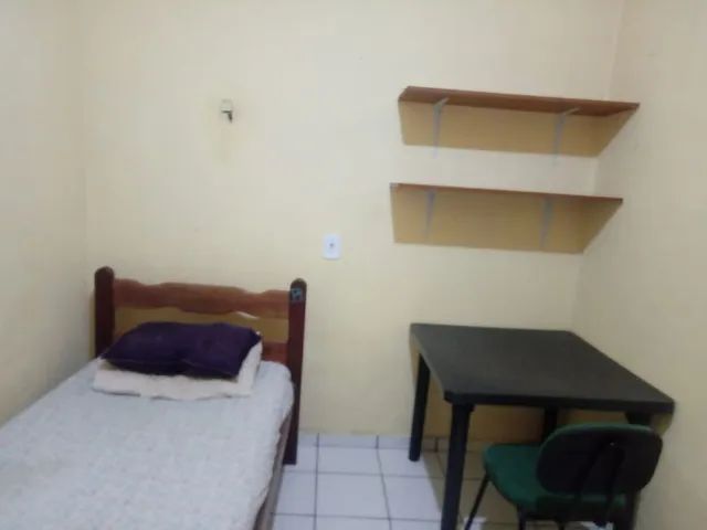 Alugo Quarto Mobiliado (incluso água, luz e internet) - Foto 4