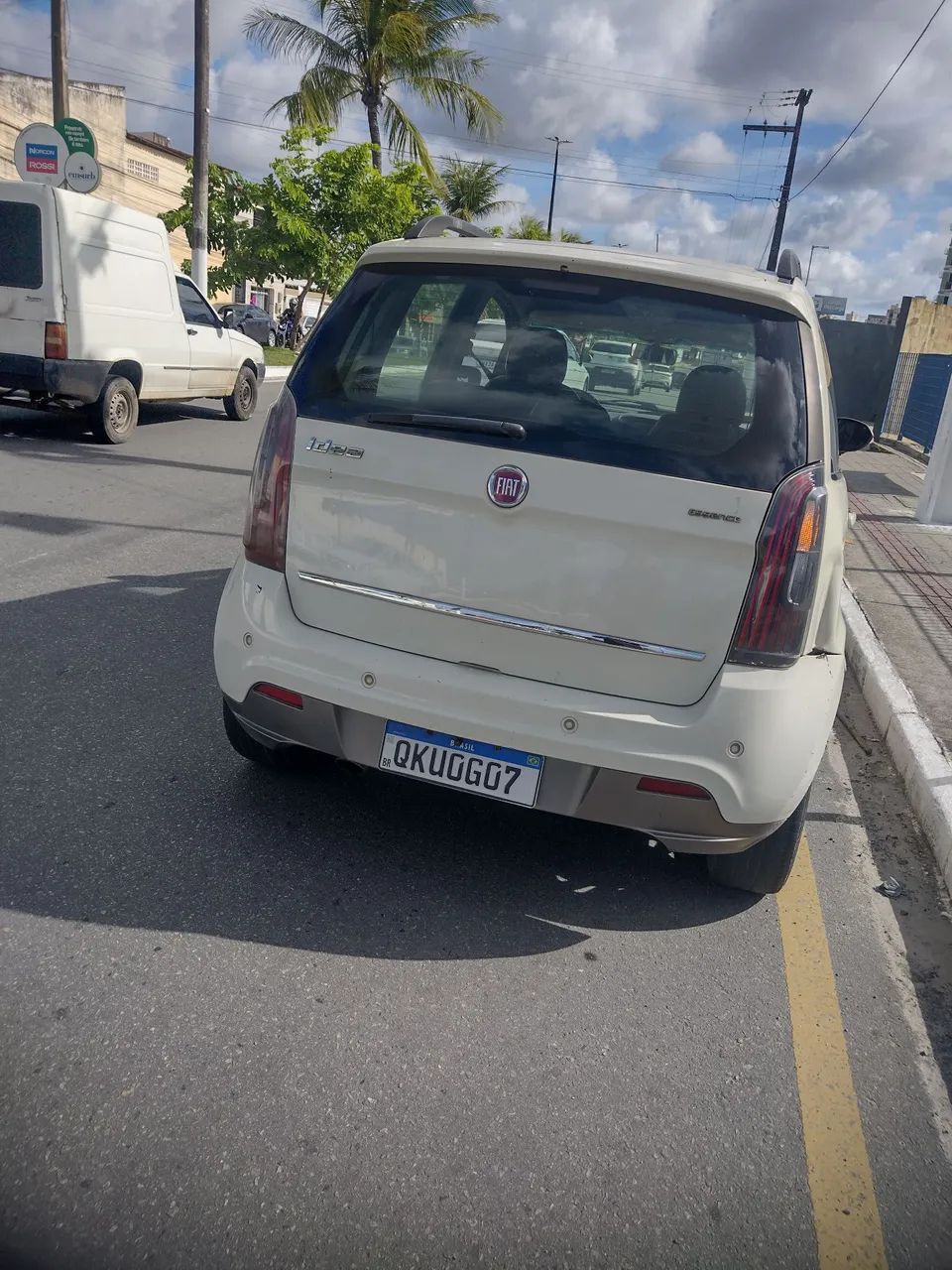 Fiat Idea Essence 1.6 Flex 16V 5P 2016 - Foto 2
