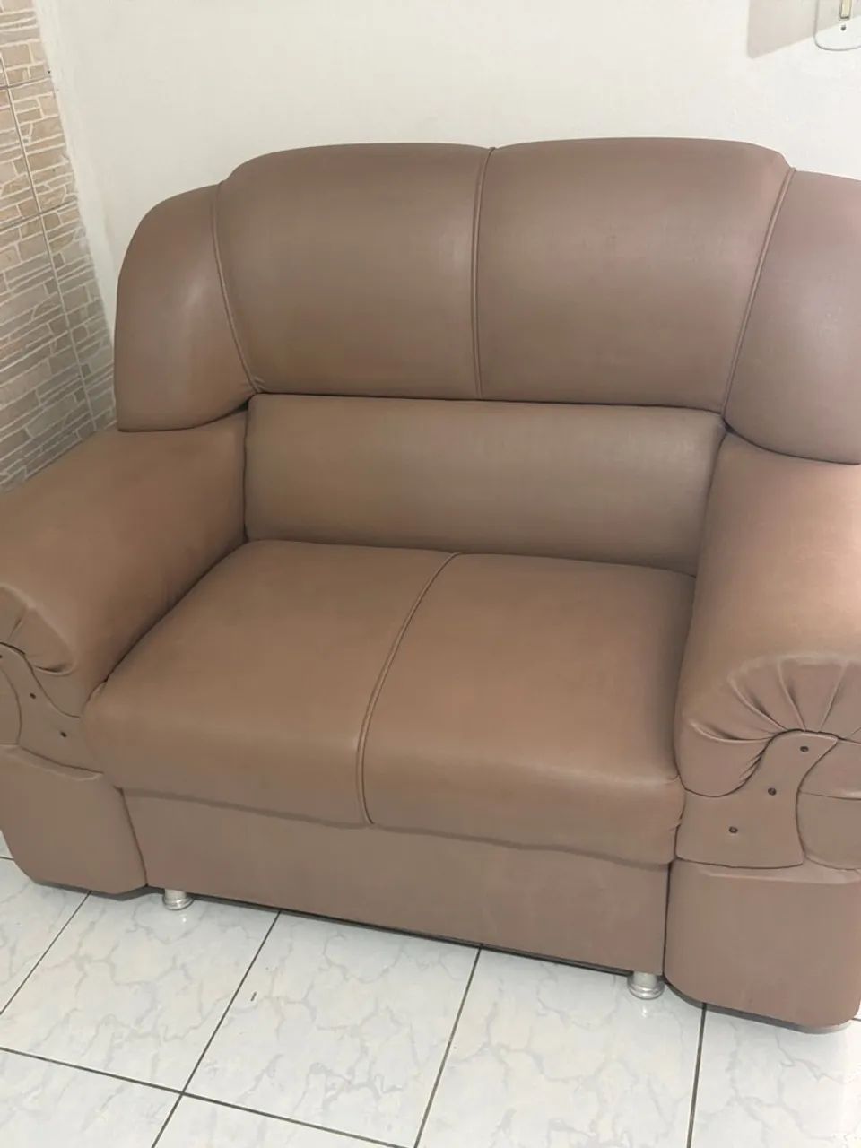 Conjunto de Sofás de 2 e 3 lugares - Usado em ótimo estado - Foto 3