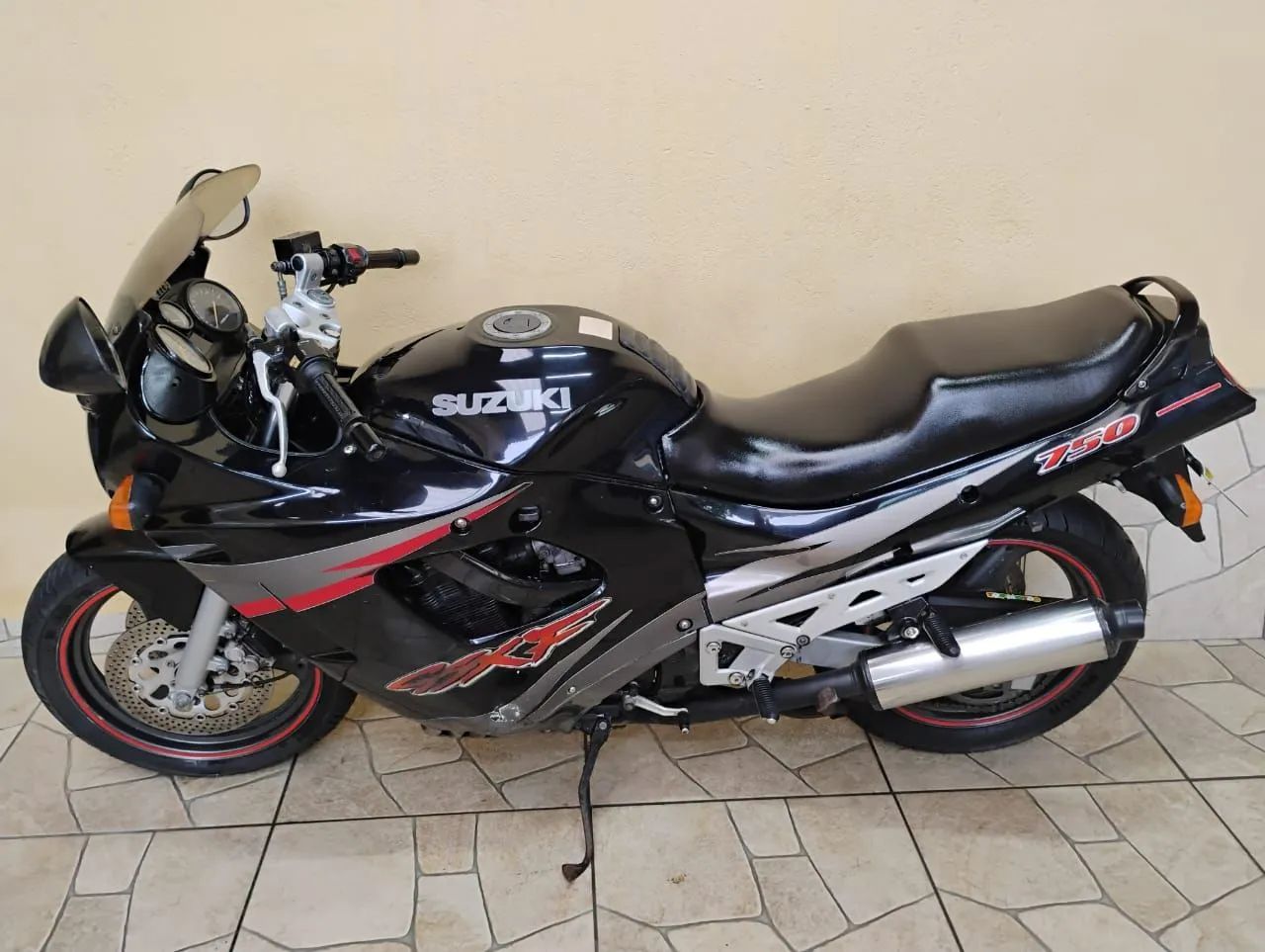 GSX-R 750 W Srad 1998 - 1520368947 | OLX