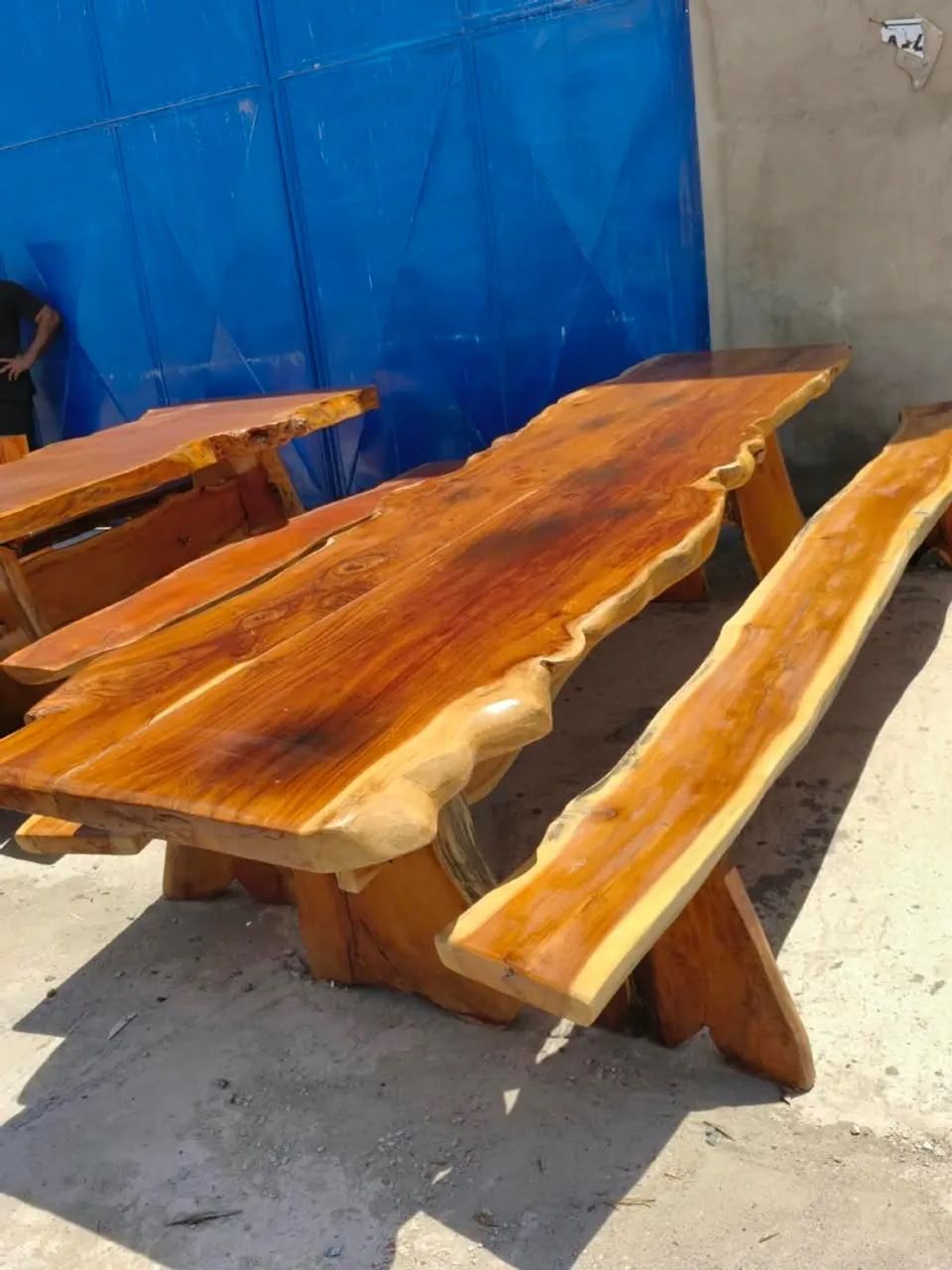 Mesa rústica de madeira jaqueira