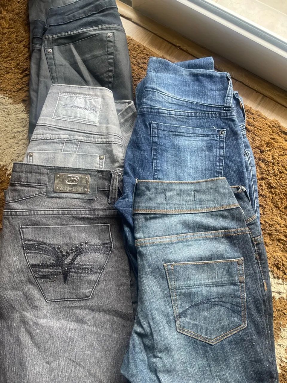 Vendo calça jeans nacional e importadas - como novas