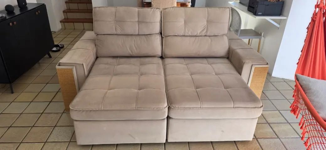 SOFÁ RETRÁTIL 3 LUGARES