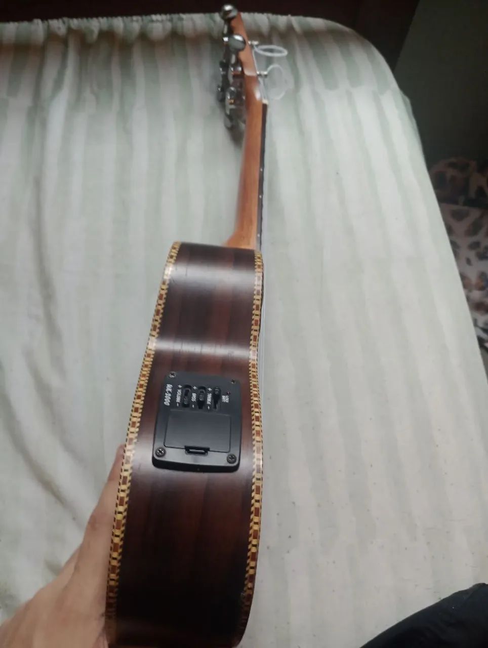 Ukelele eletrico  - Foto 2