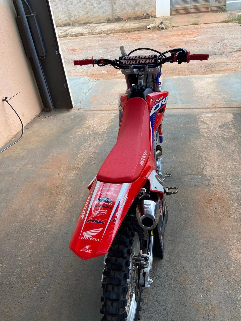 CRF 250F 2024 equipada e super conservada. - Foto 2