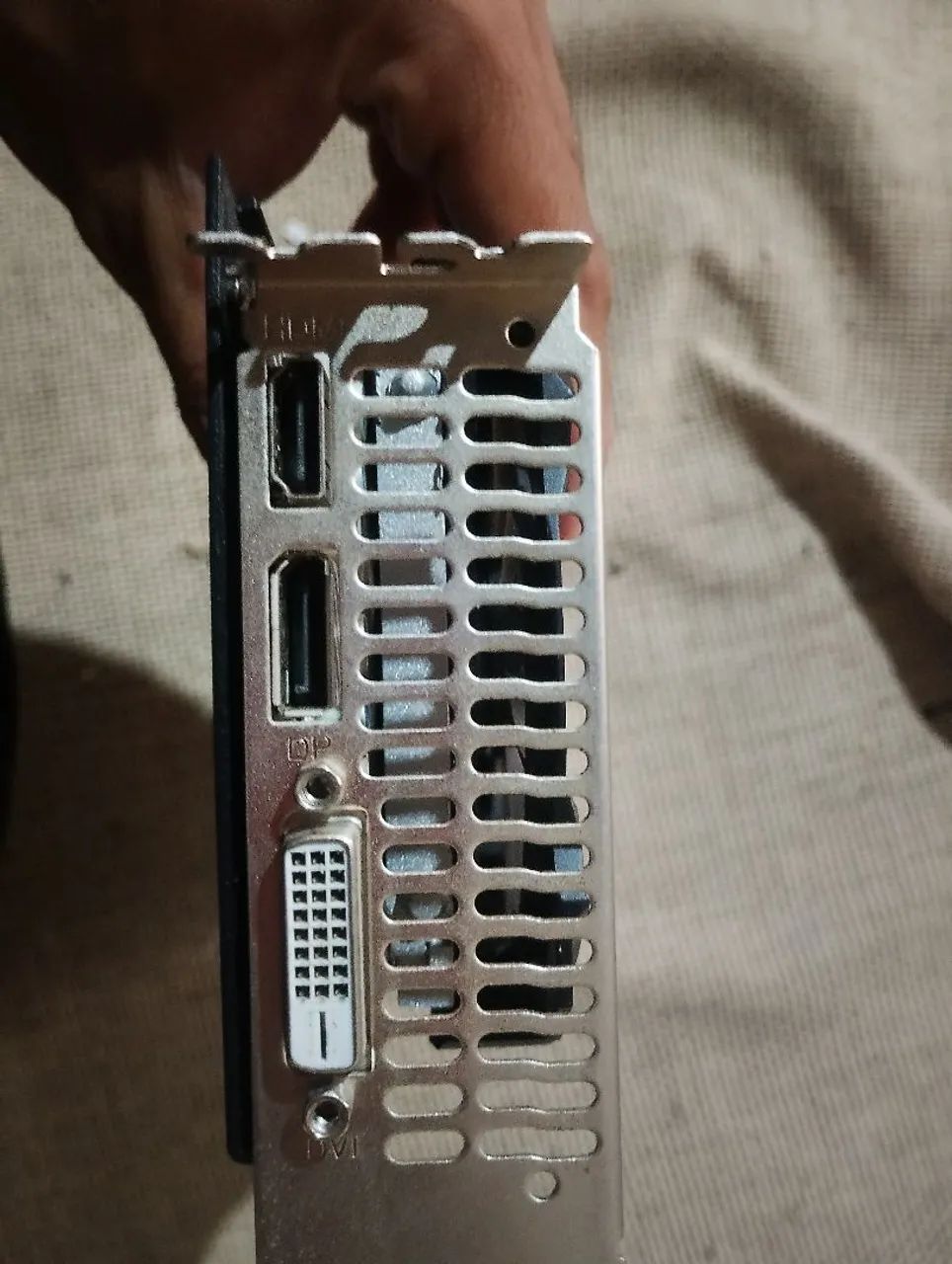 RX580 COM DEFEITO - PREÇO NEGOCIÁVEL - Foto 3