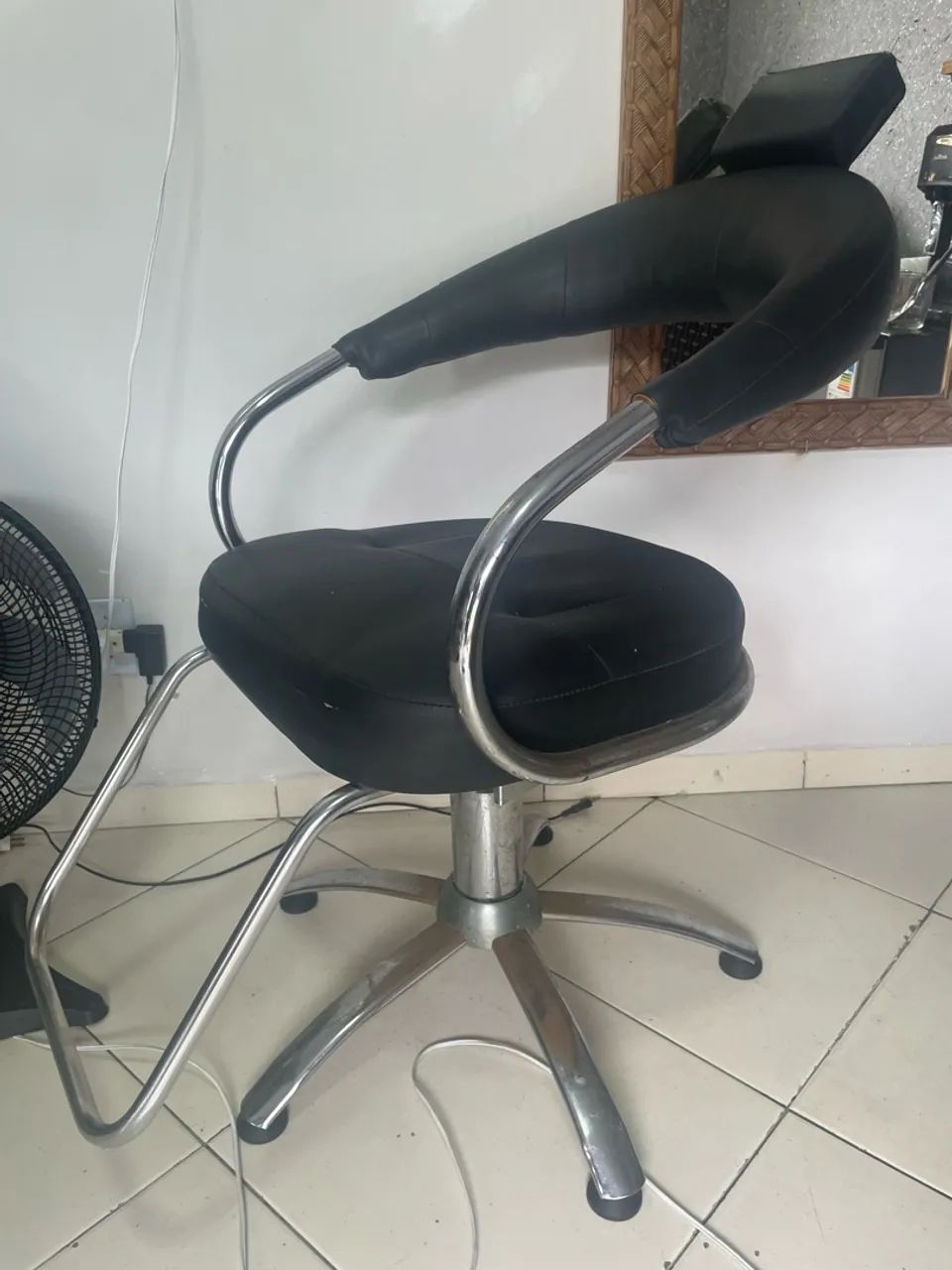 Cadeira de barbeiro - Foto 4