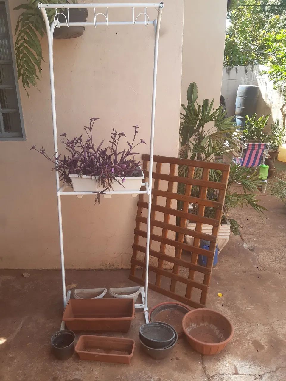 Vasos e Expositor para plantas tudo que está na foto por RS 147.00  - Foto 2
