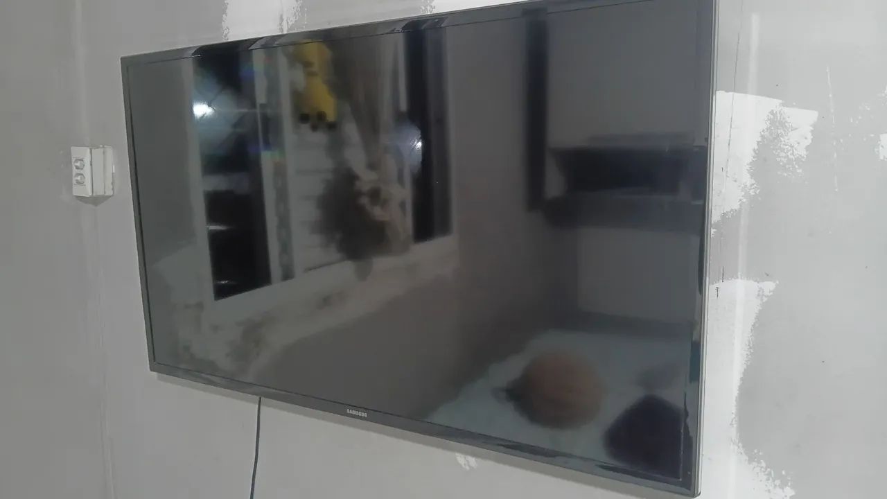TV Samsung 40" Led - Smart *LEIA O ANÚNCIO*