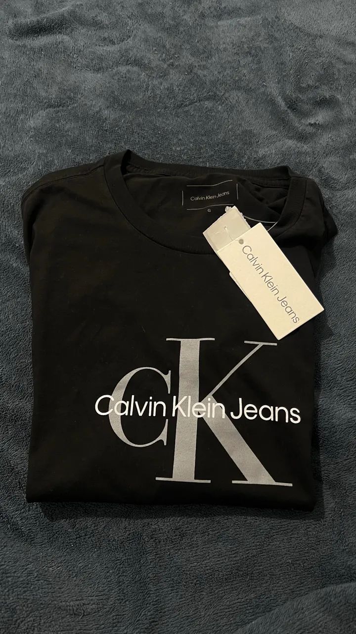 camisa CALVIN KLEIN, nunca usada