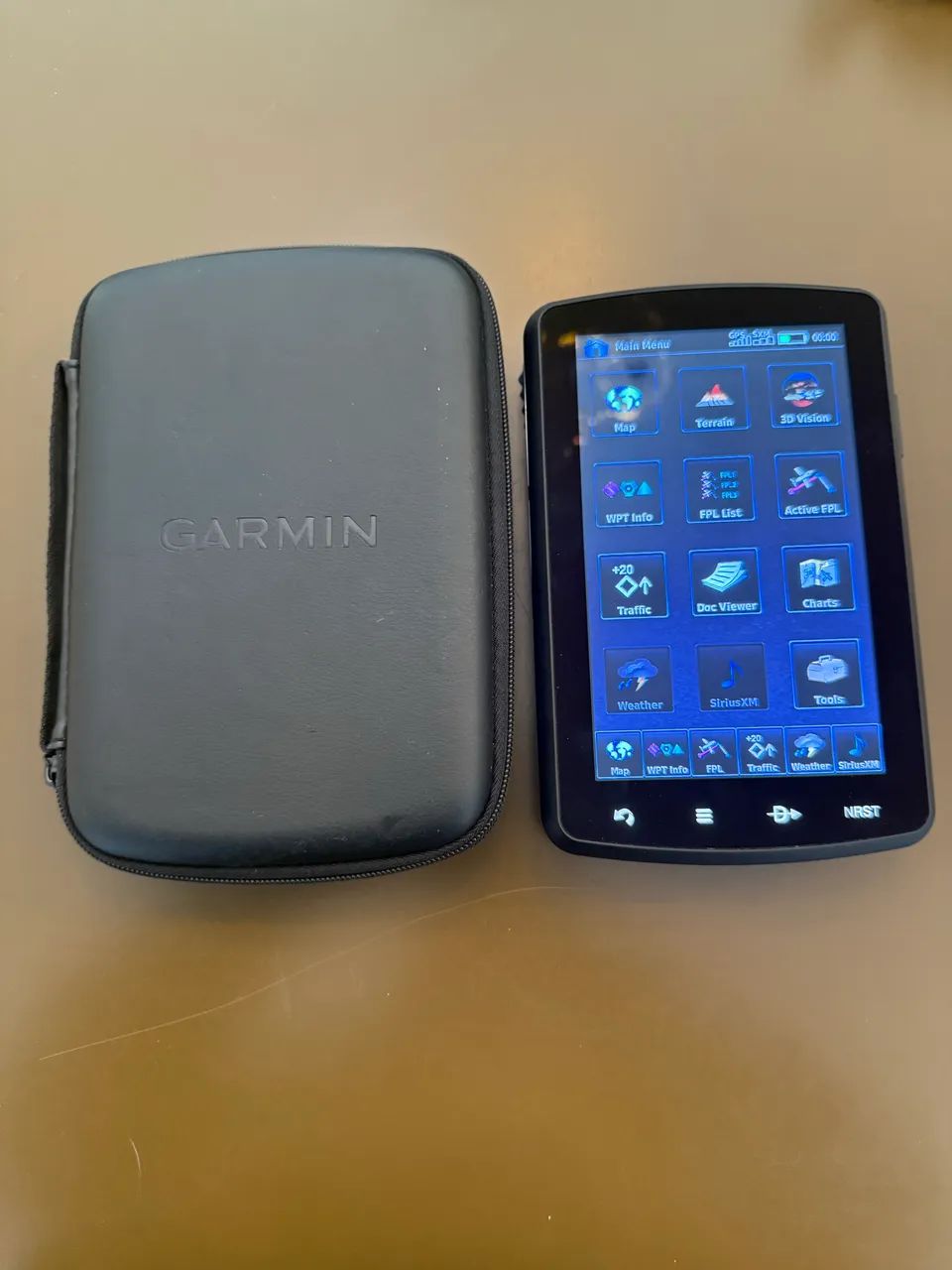 Vendo  GARMIN 796 pouquíssimo uso 