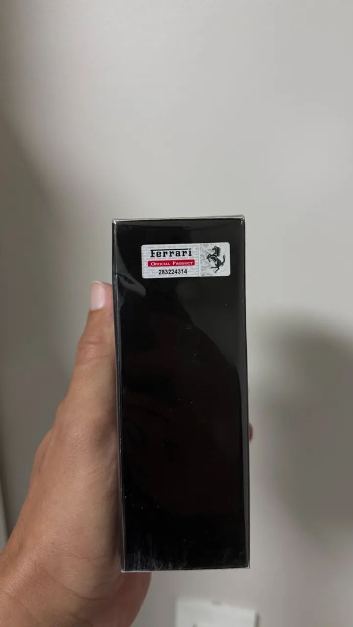 Perfume Ferrari Black EDT 125ml - Foto 2