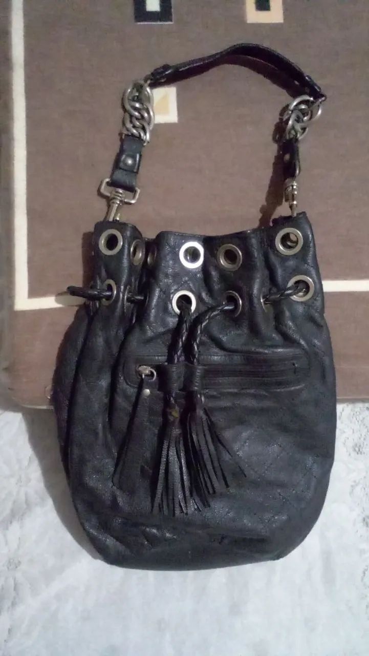 Bolsa em couro de ombro 20,00