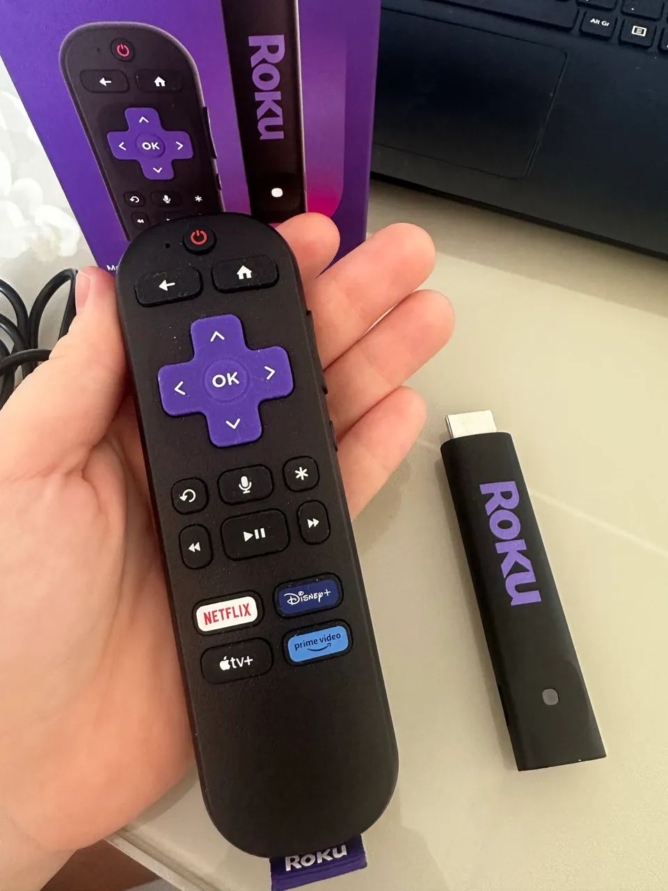 Roku Streaming Stick HD - Transforma qualquer TV em Smart TV (Com Controle) - Foto 3