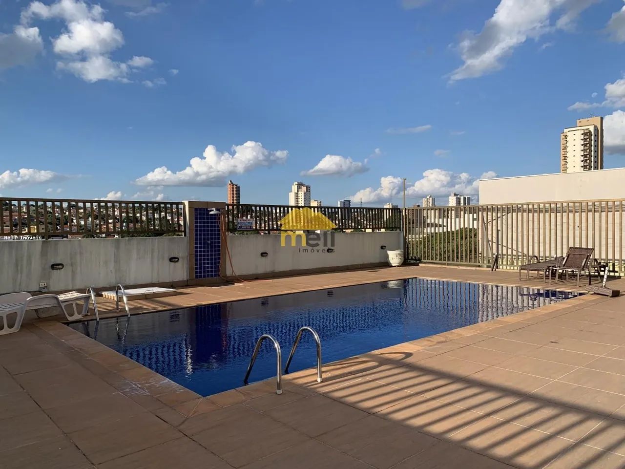 Apartamento à Venda no Edifício Machado Ruiz - 4 suítes piscina