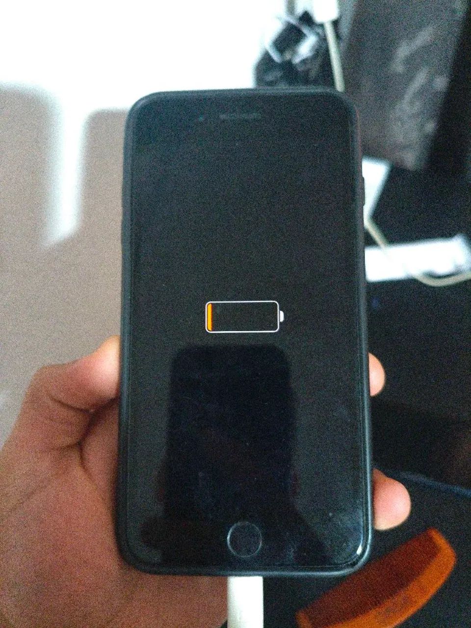 desapego! iphone 8 plus p/ peças (tela e bateria novas) - Foto 3