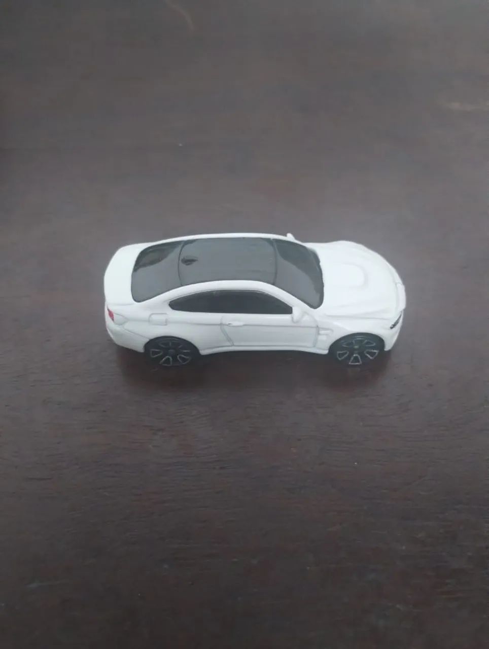 Hot Wheels BMW M4 2016 BMW Serie  - Foto 3