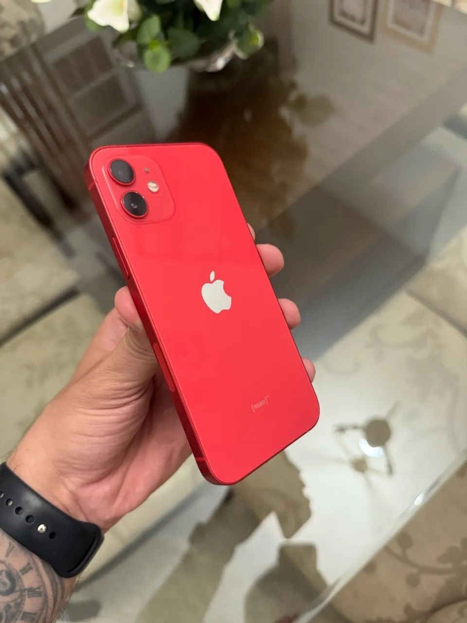 iPhone 12 todo original e em estado de novo