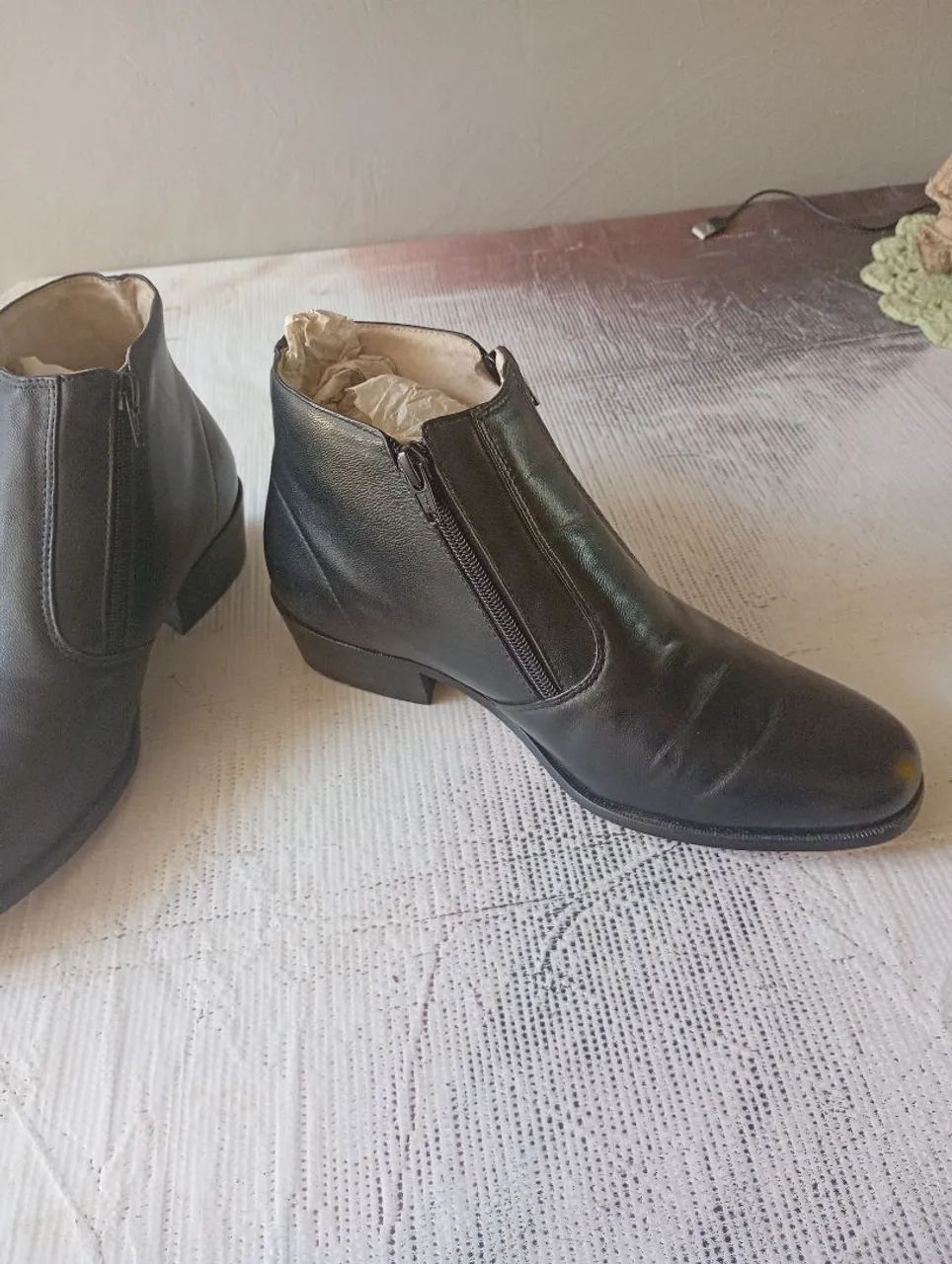 Botas Novinhas (usado apenas uma vez) - Foto 2
