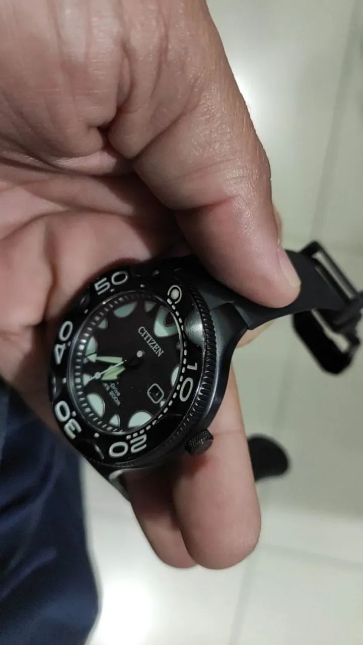 Citizen Orca Black ecodrive, com pulseira de borracha - Acessórios