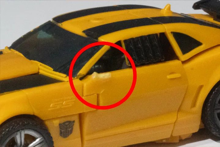 Transformers DOTM Bumblebee Deluxe Class - Foto 4