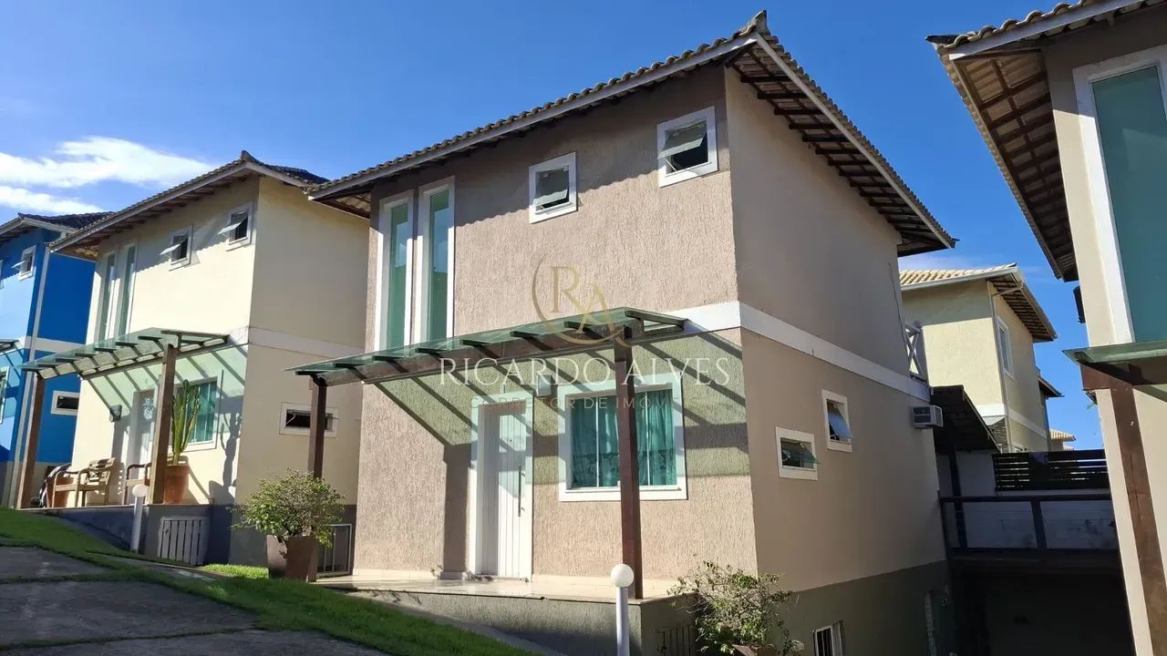 Casa em Búzios com 4 quartos em condomínio