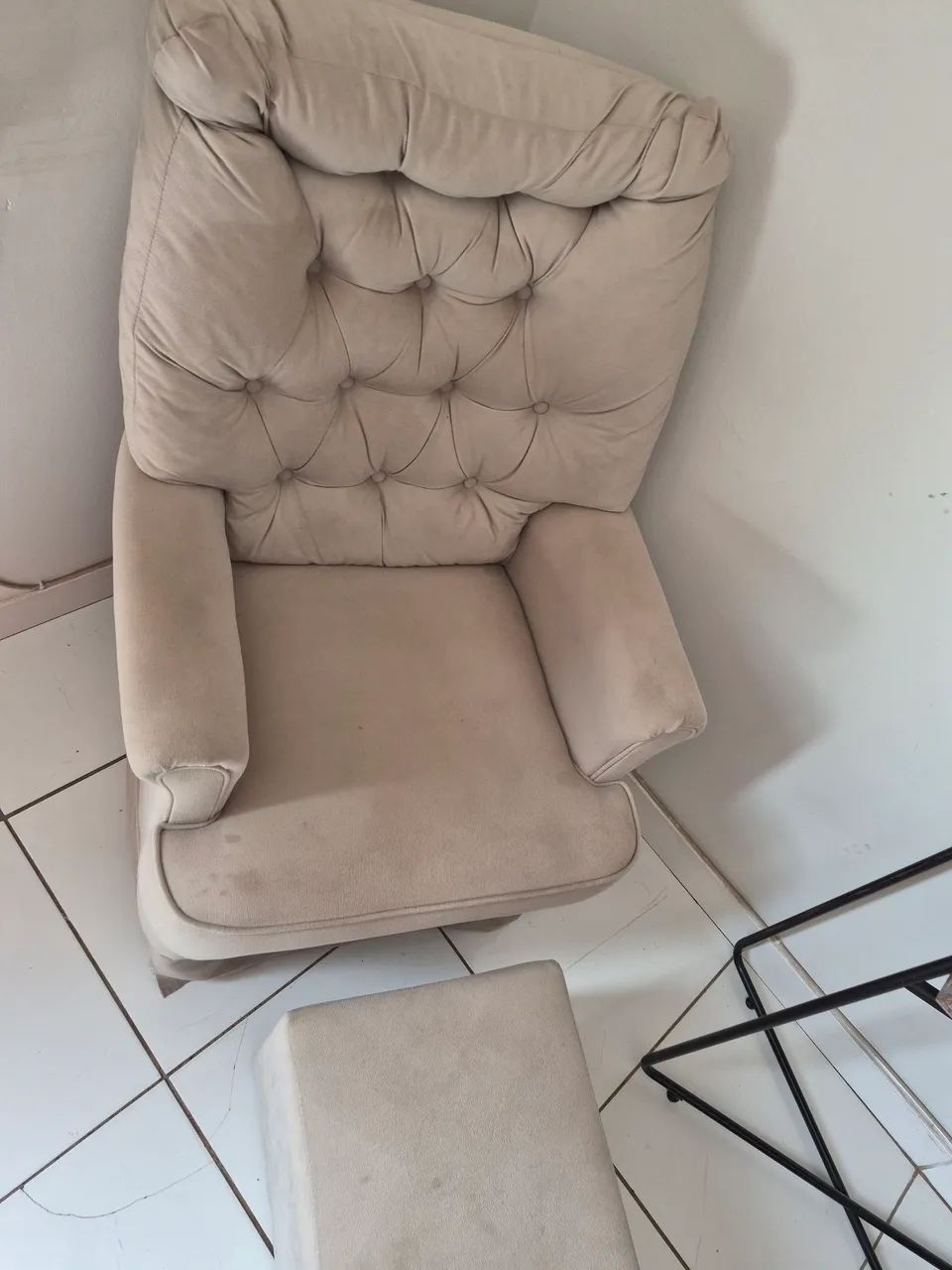 Poltrona de amamentação com balanço + puff super confortável  - Foto 5