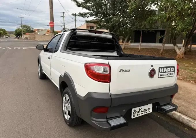 Fiat Strada Working Hard 1.4 Fire Flex 8V CE 2018 - Foto 4
