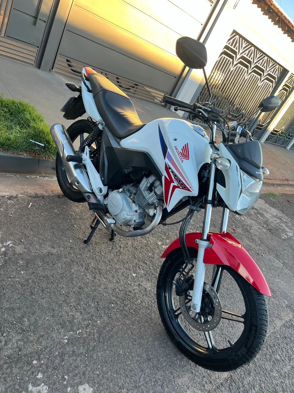 TITAN 150 2015 - Foto 3