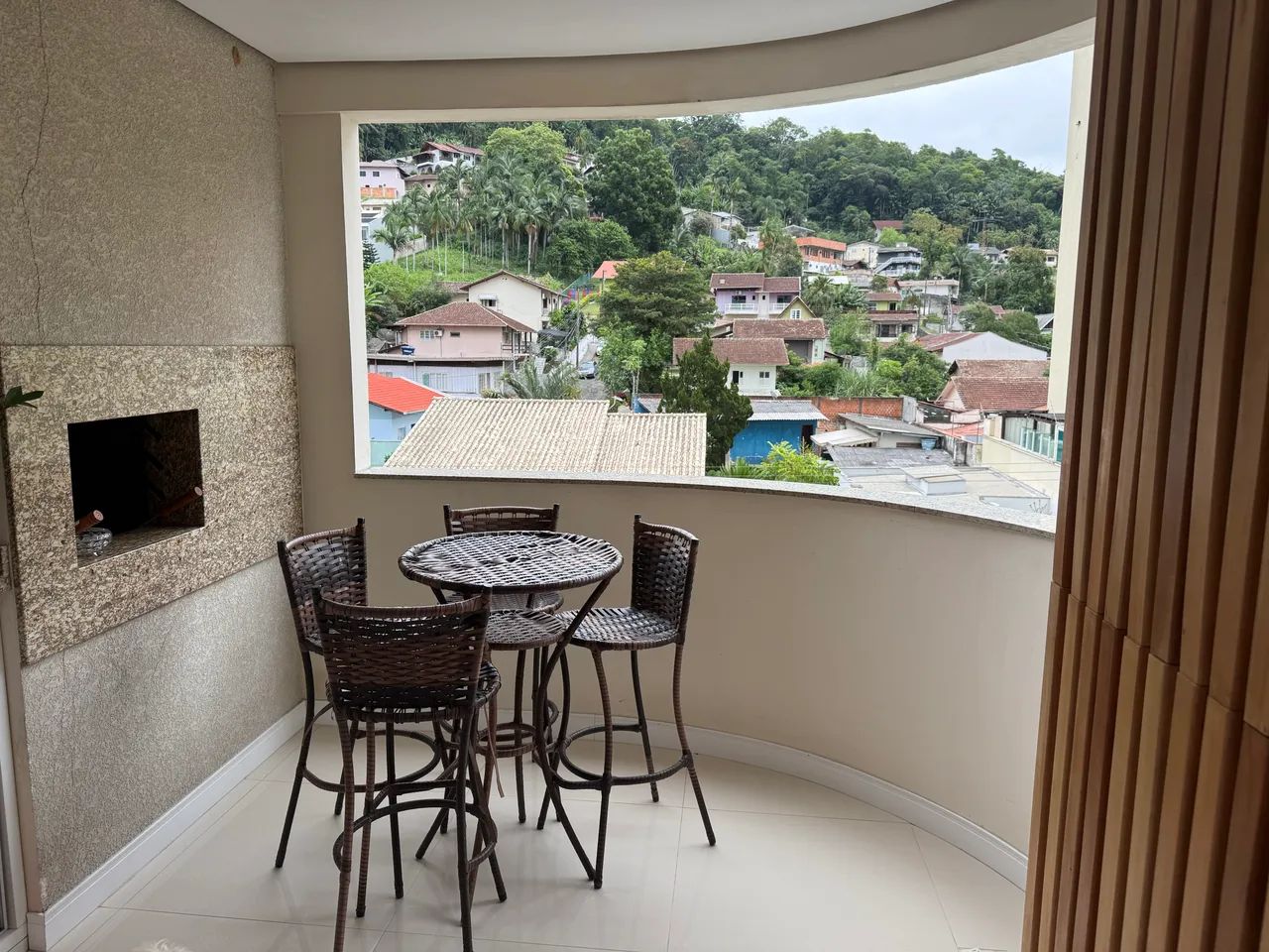 Apartamento semi-mobiliado Vila Nova 
