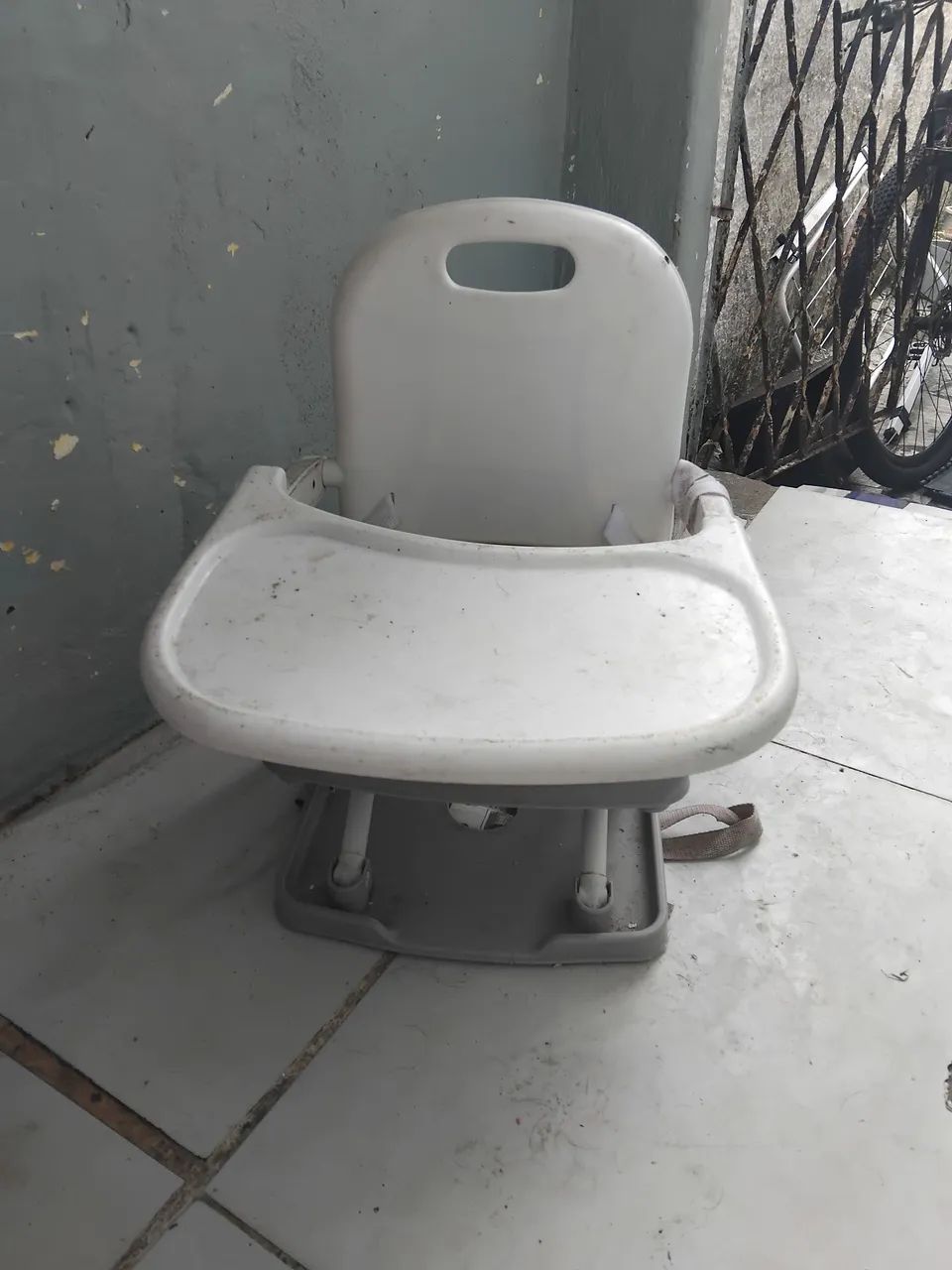 cadeirinha de alimentação  para crianca