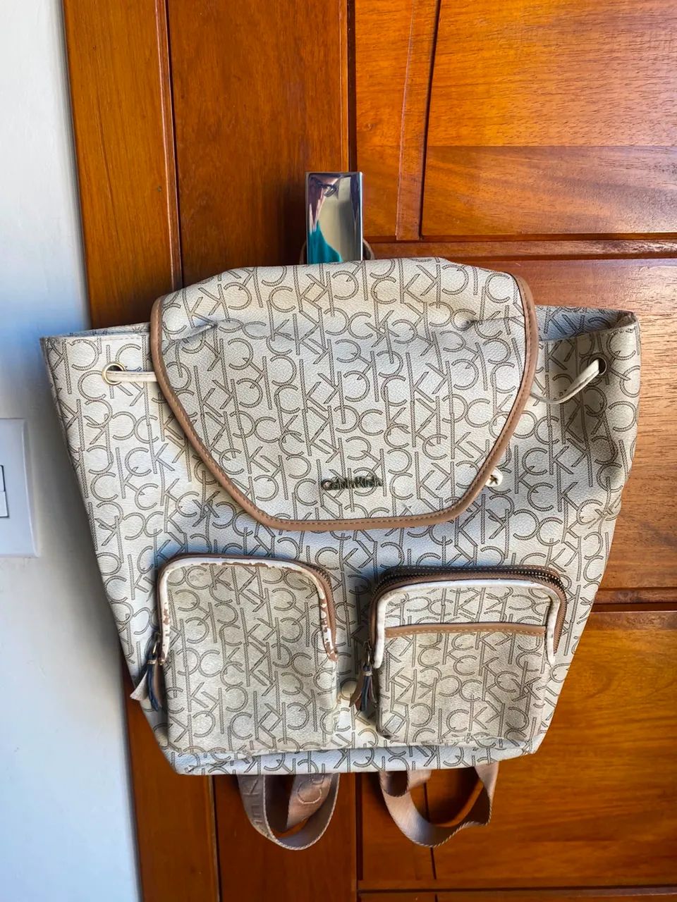 Mochila Calvin Klein couro bege