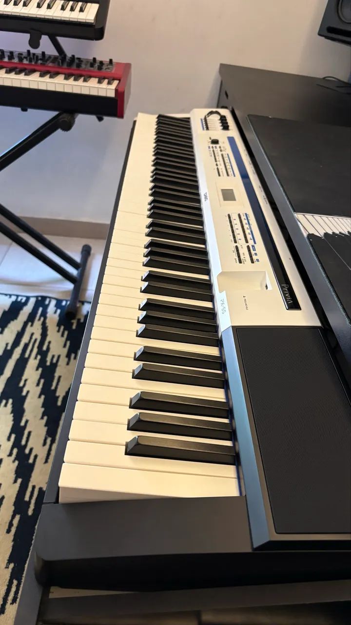 Piano casio privia PX-5S