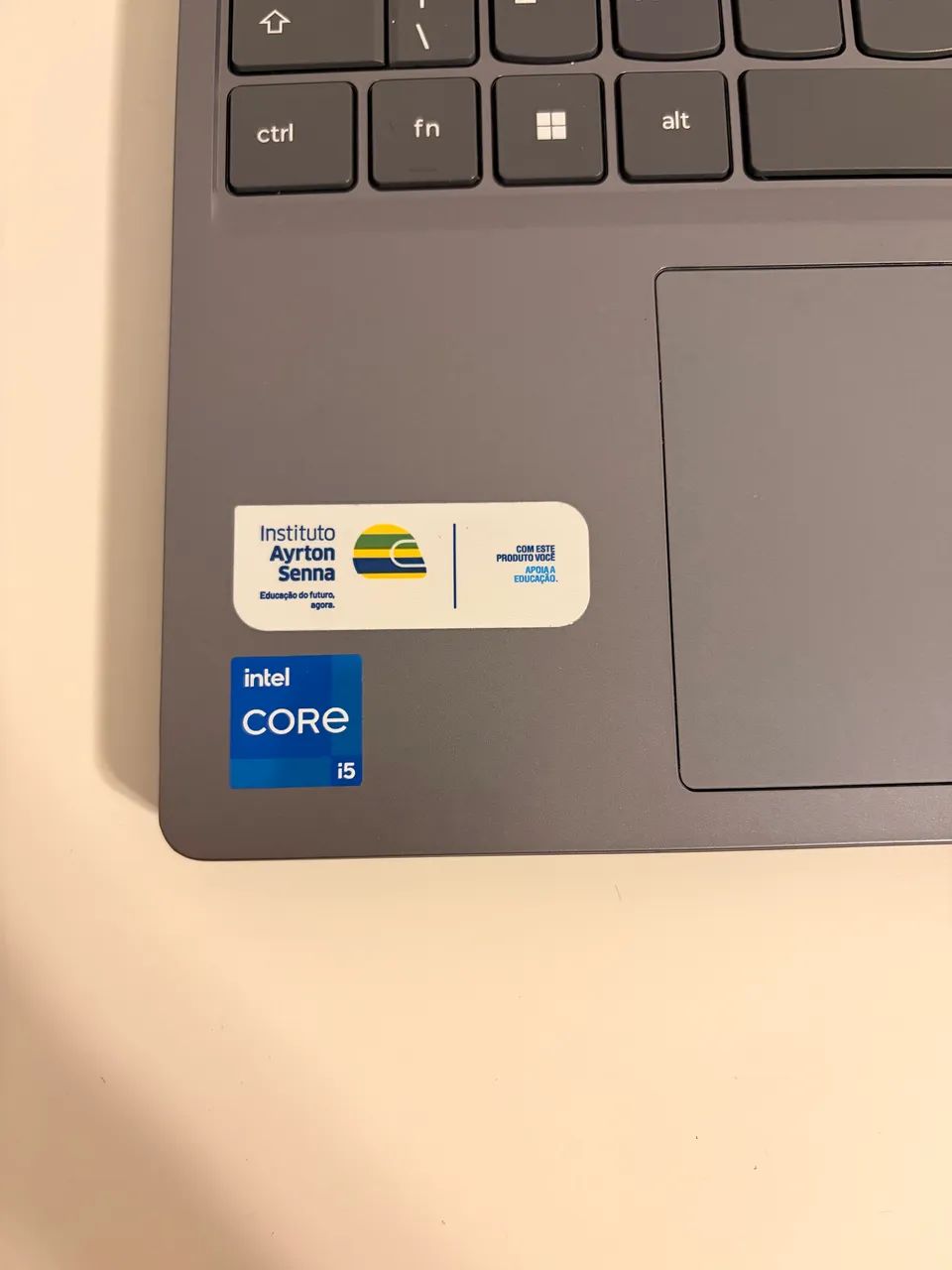 Lenovo IdeaPad Slim 3 15IRH10 - Foto 5