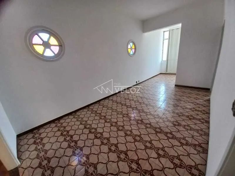 Apartamento : / Residencial / Centro