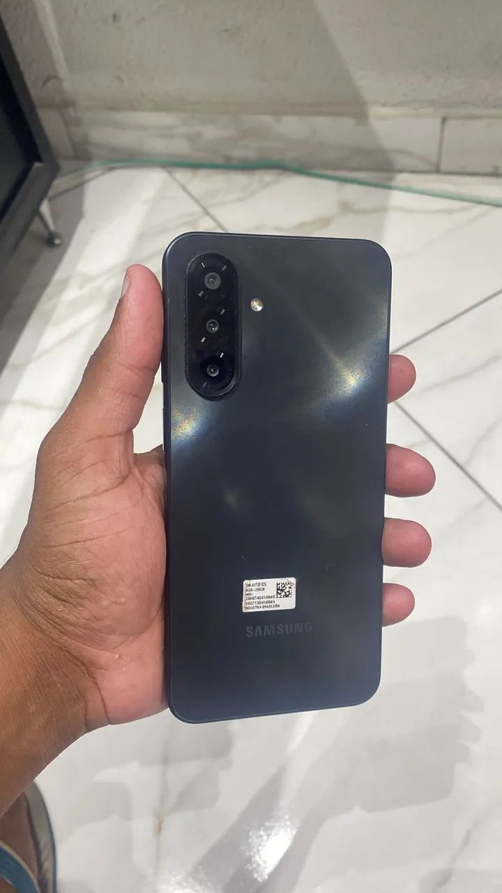 Samsung A17 256Gb/8RAM - Foto 3