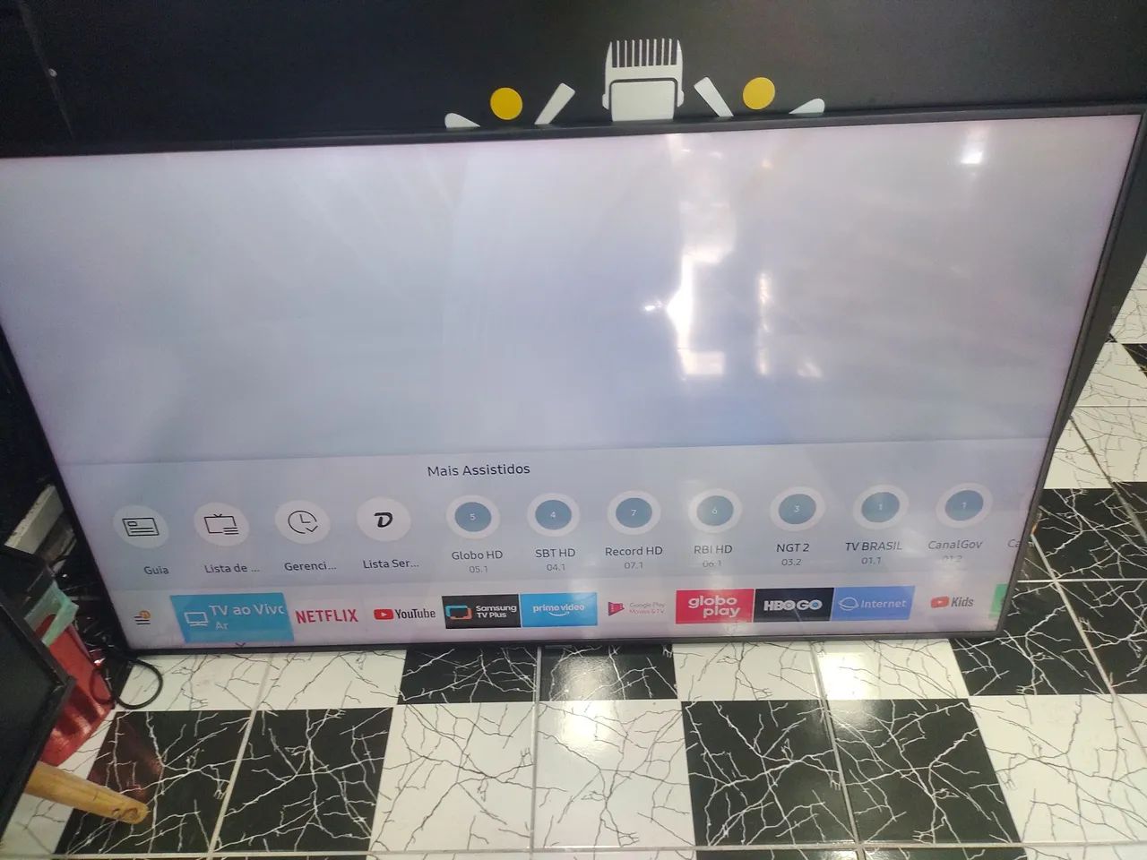 Vendo Smartv Samsung 70 polegadas 4k top de linha em estado de nova conforme fotos  - Foto 3