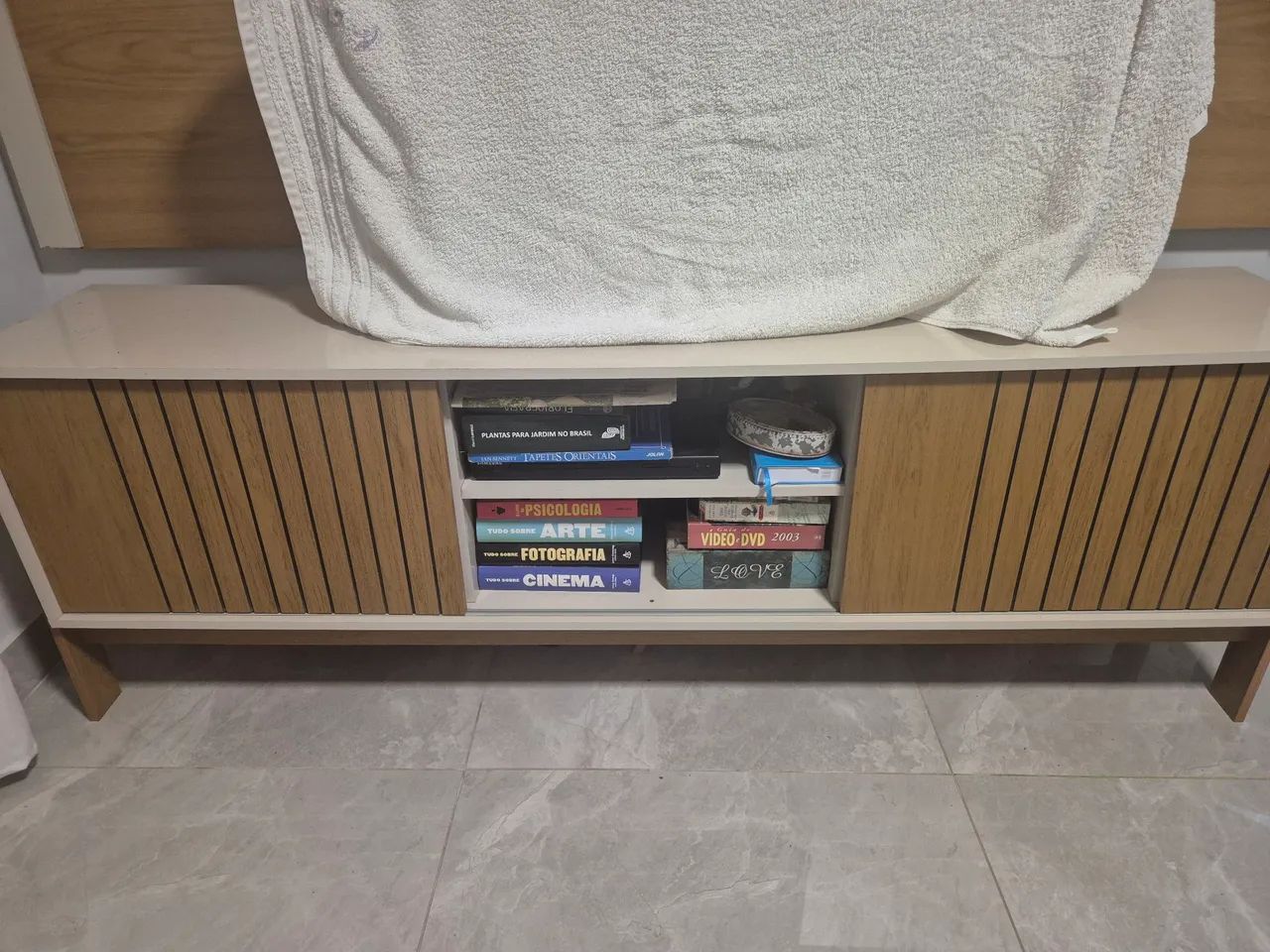 Rack tv e áudio 