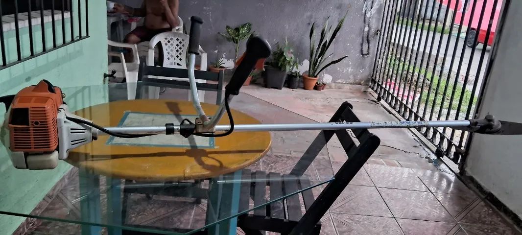 Roçadeira  bem conservada - Foto 2
