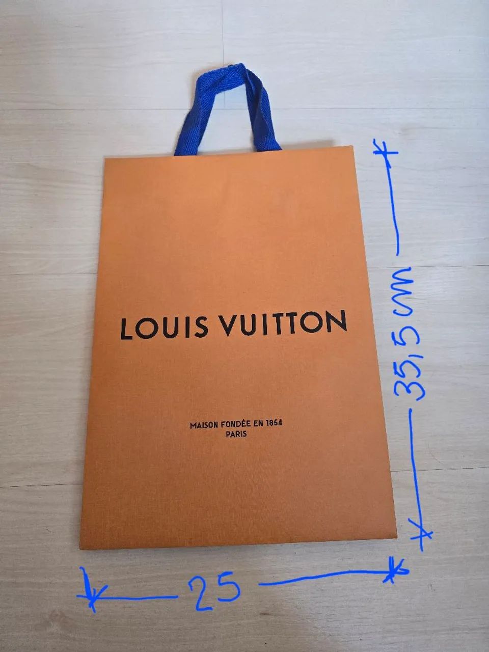 Sacola louis vuitton media