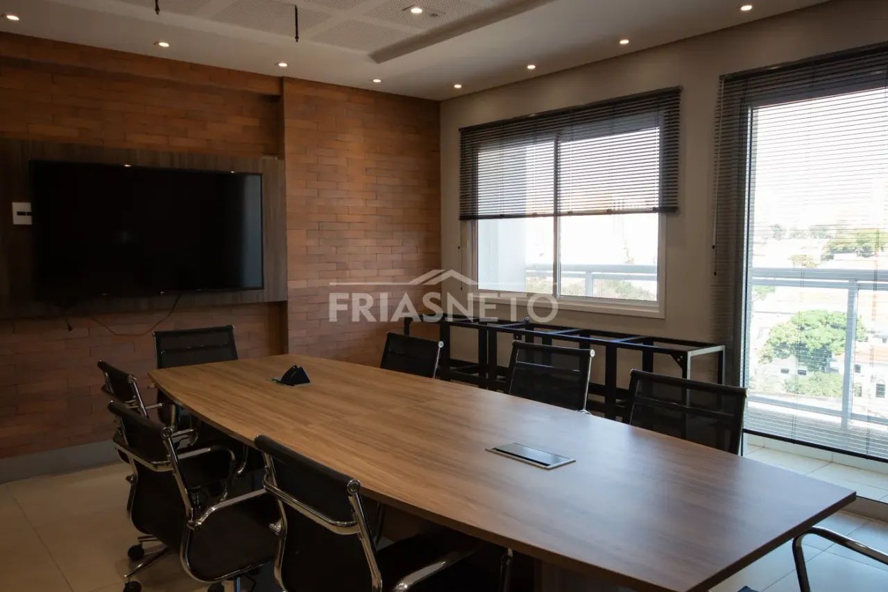 Sala comercial à venda no condomínio Trio Lindenberg - Office