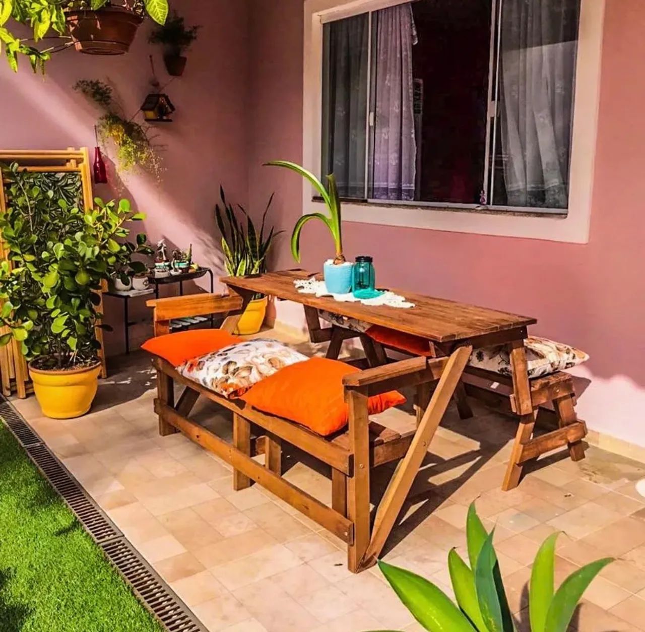 Mesa de madeira com bancos  - Foto 4
