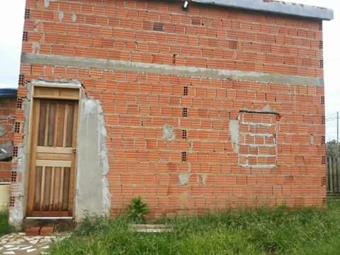 Vendo casa 15mil no antigo Polo